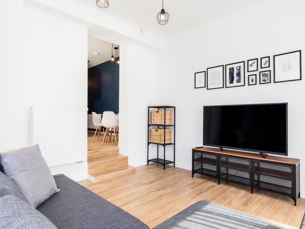 Kompleks Wypoczynkowy Pomerania Z Podgrzewanym Basenem 30 Metrow Do Morza Rewal Room photo